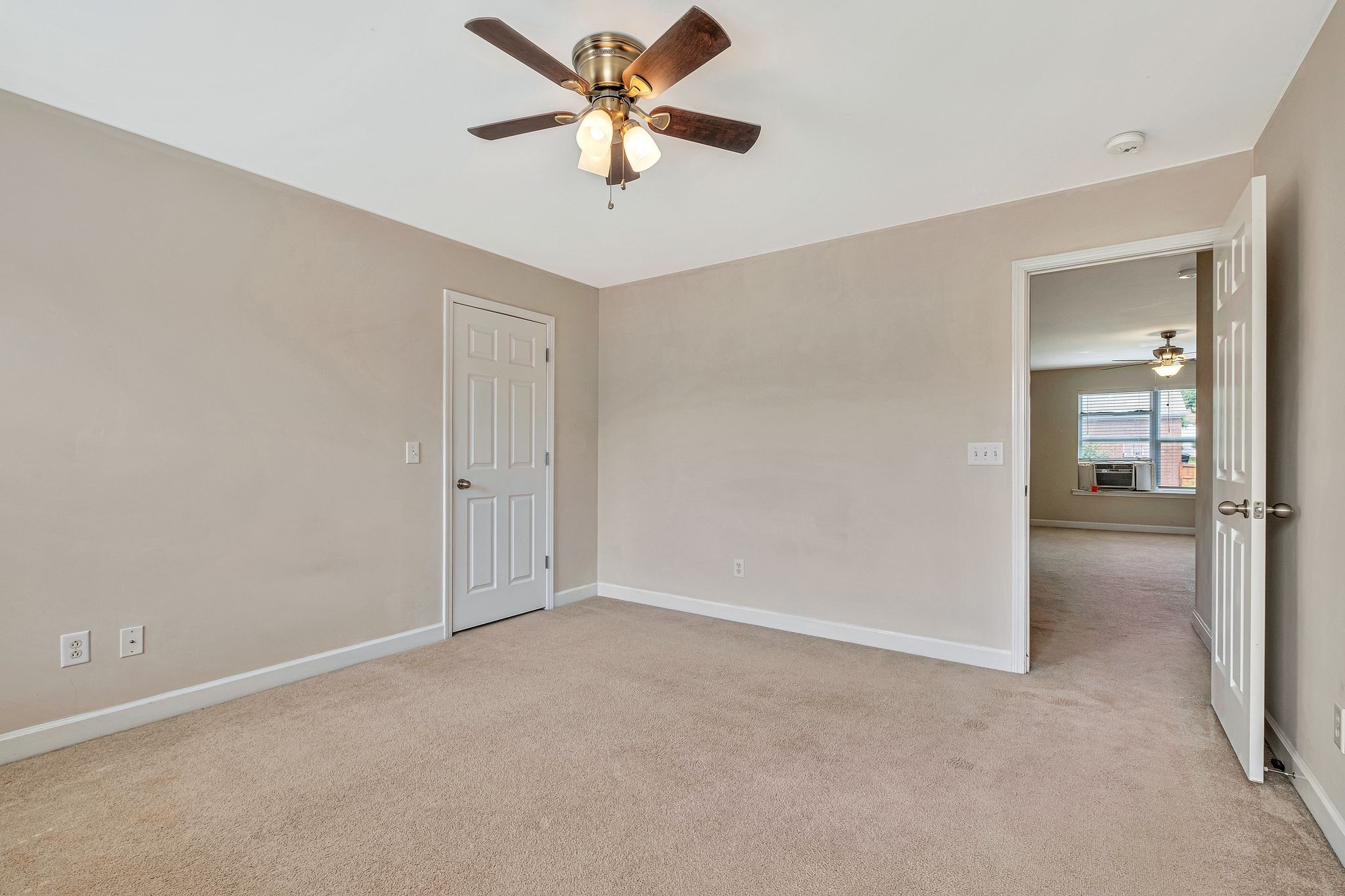 Franklin, Tennessee 37067, United States, 5 Bedrooms Bedrooms, ,3 BathroomsBathrooms,Residential,Active,173492