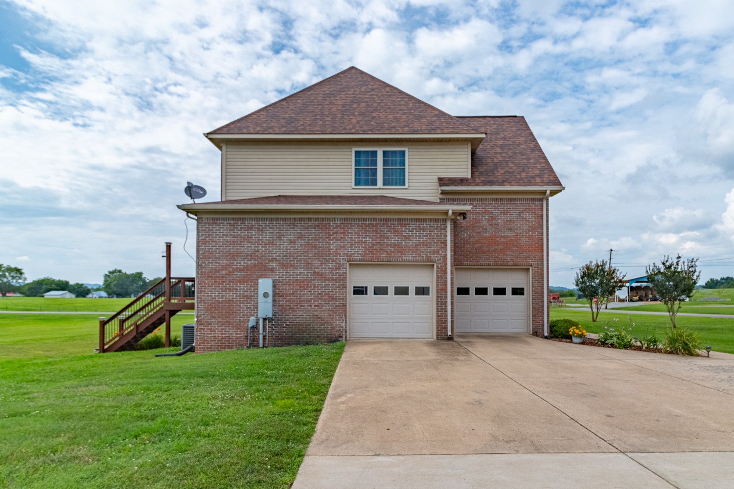 Photo 44 of 70 of 5 Round Square Rd house