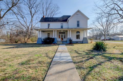 389 Third Street Guthrie KY 42234