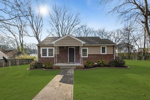 2837 Brunswick Dr Nashville TN 37207