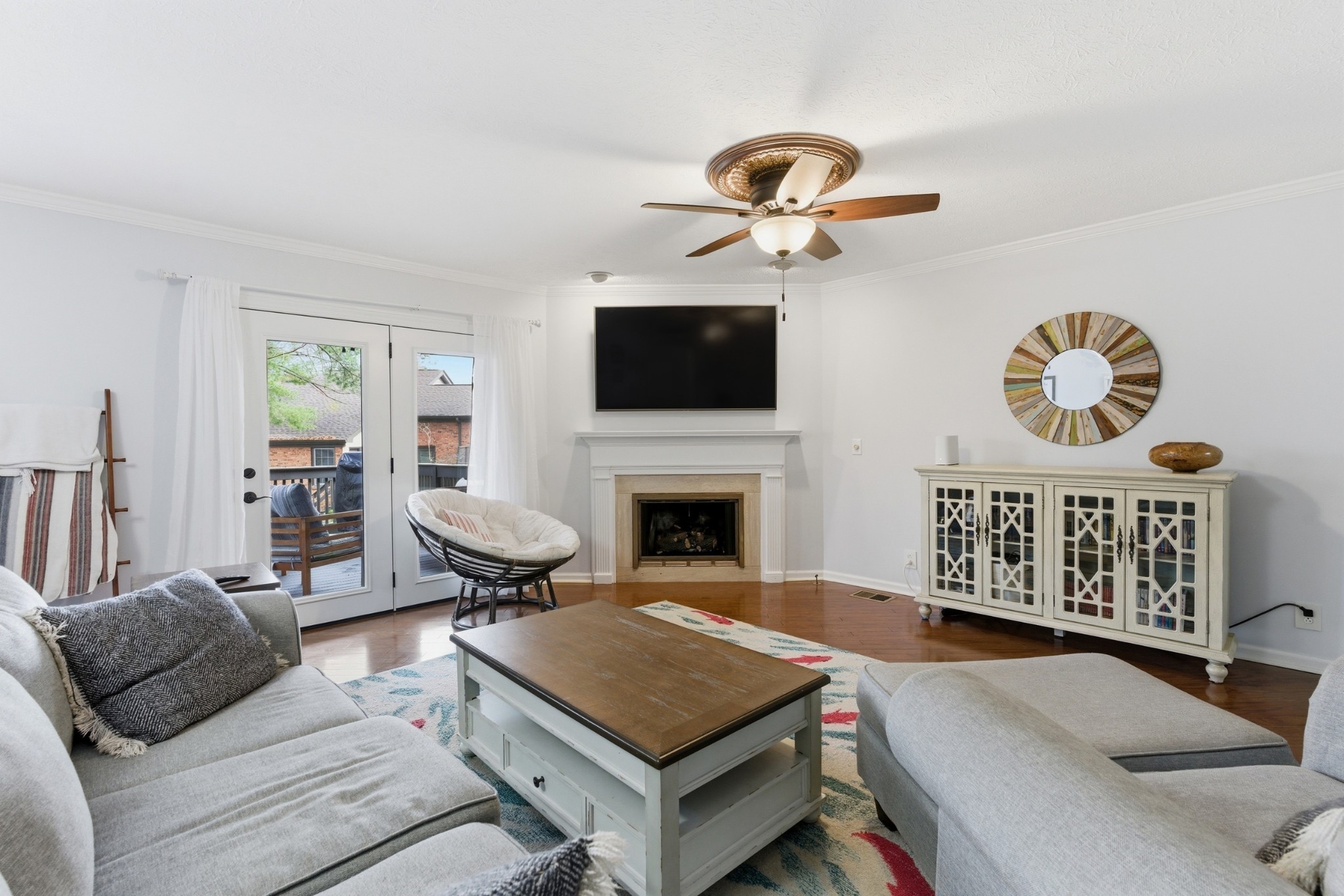 111 Hearthstone Manor Cir