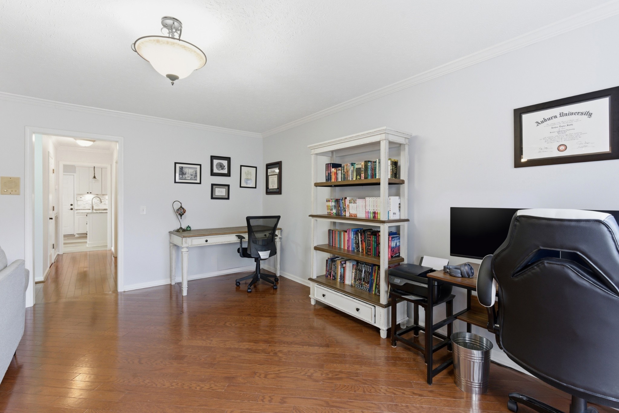 111 Hearthstone Manor Cir