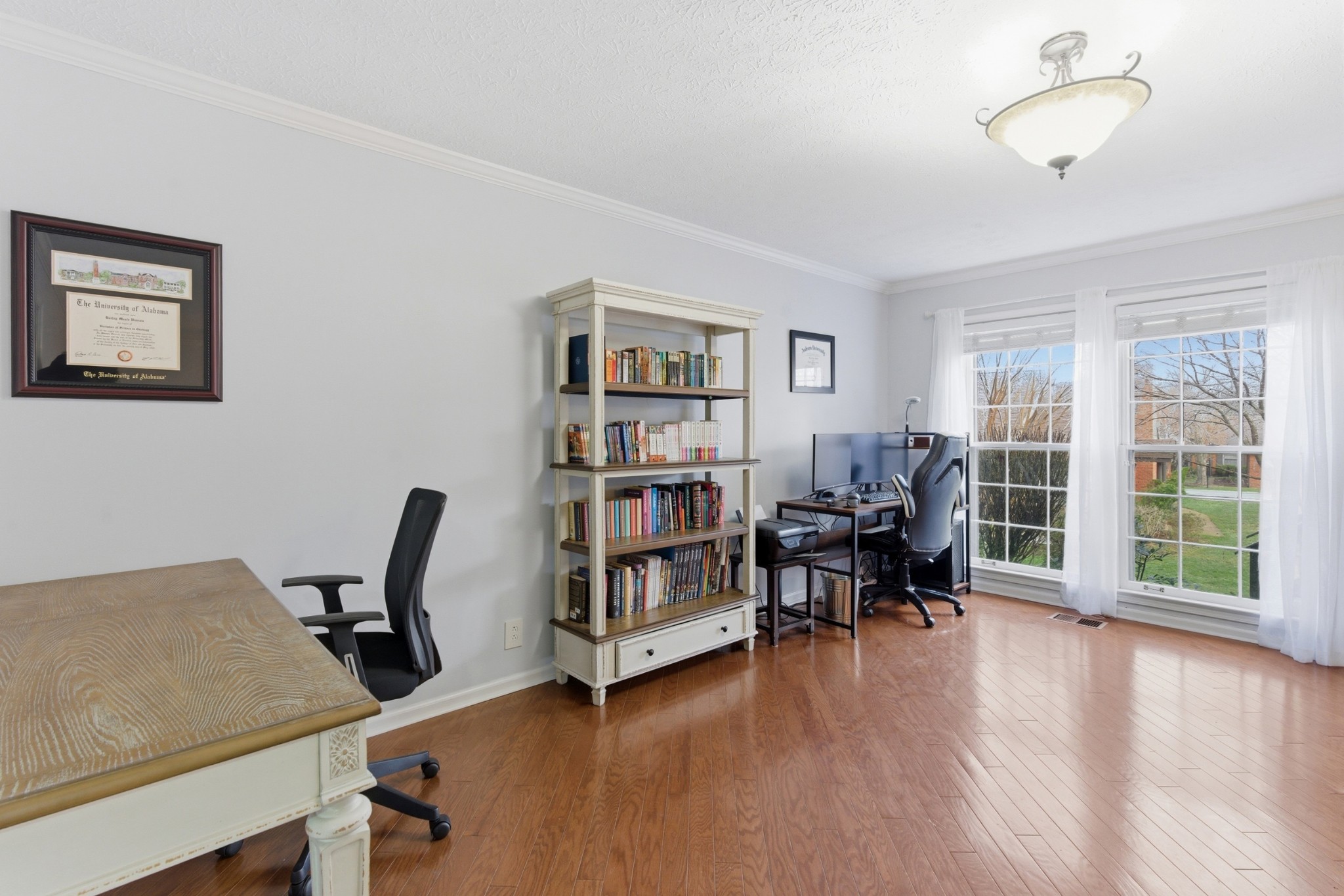 111 Hearthstone Manor Cir