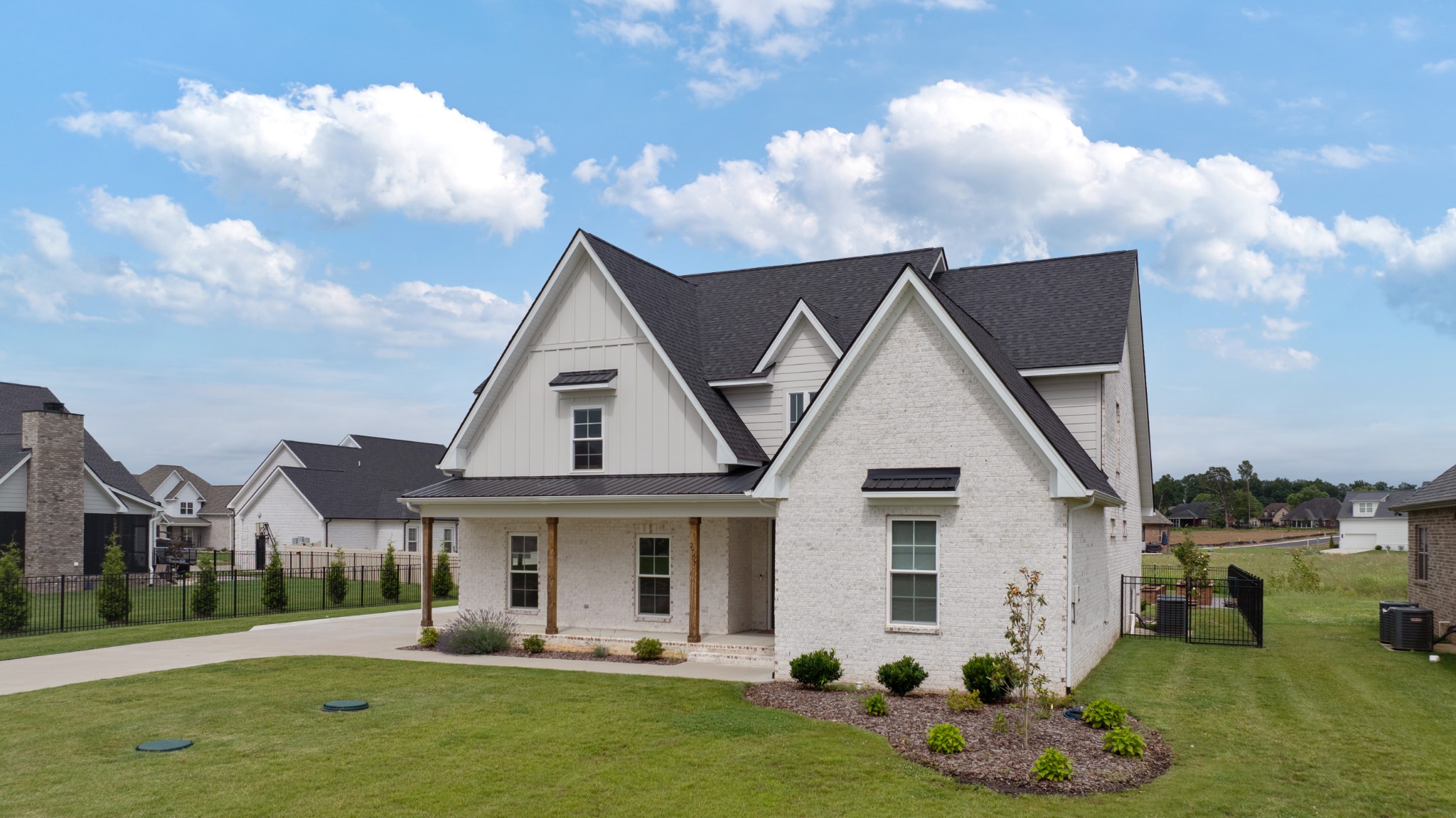2707 Congress Dr