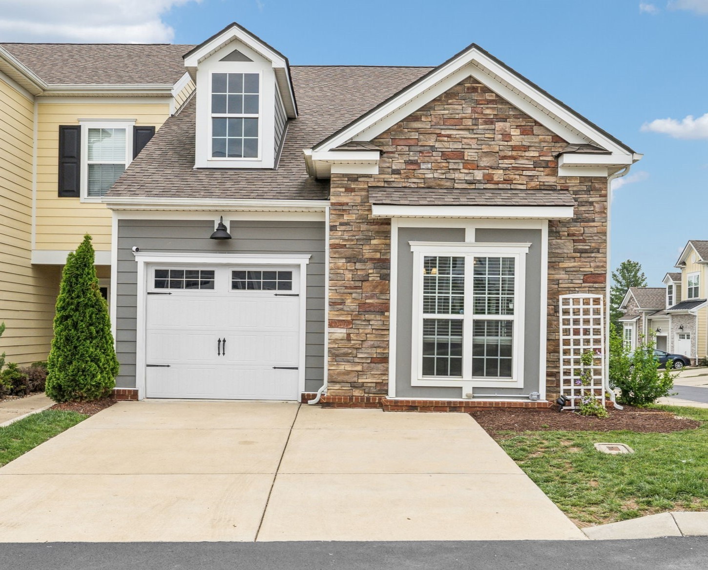 100 Bergen Dr