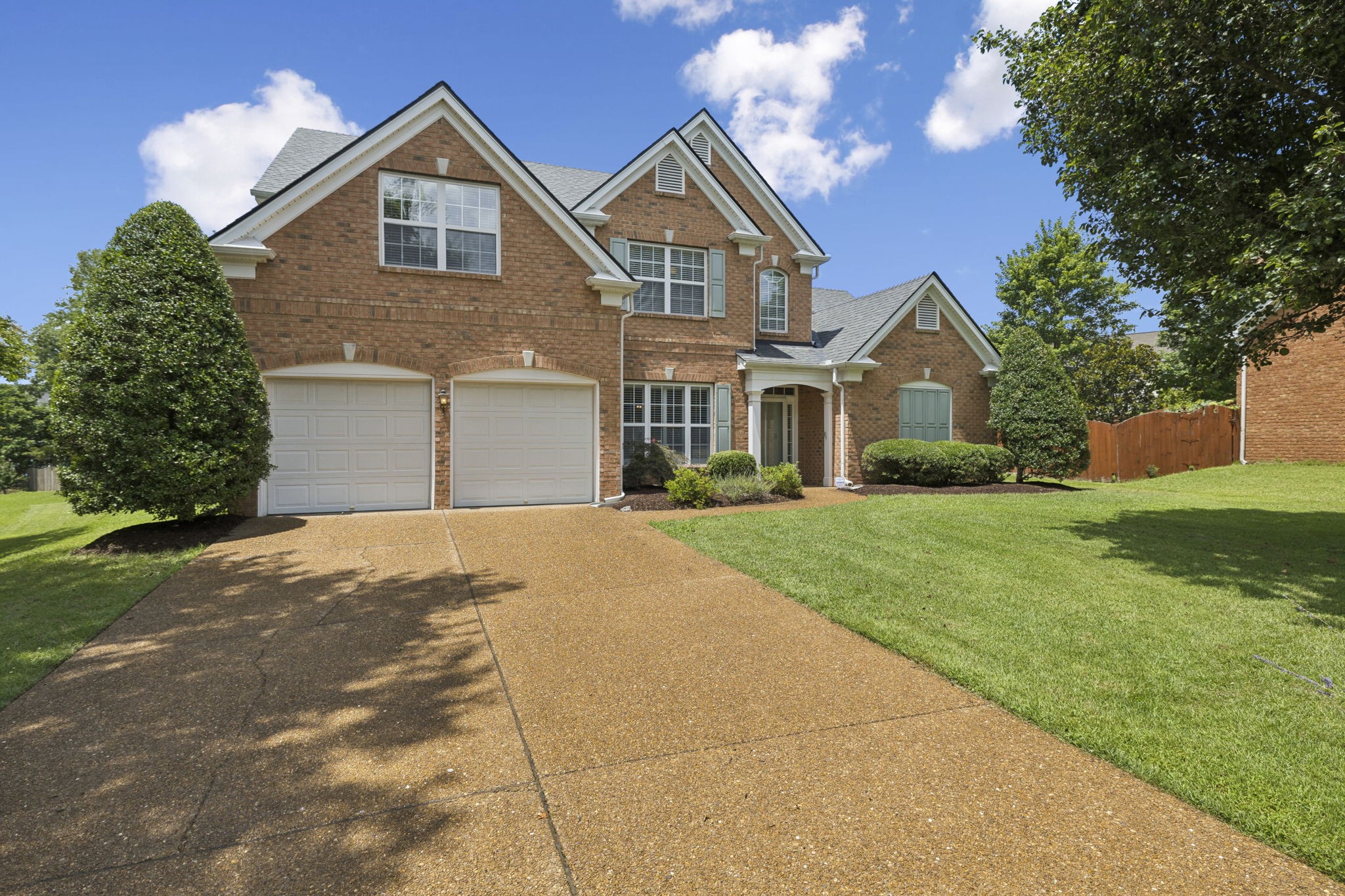 712 Winsley Pl