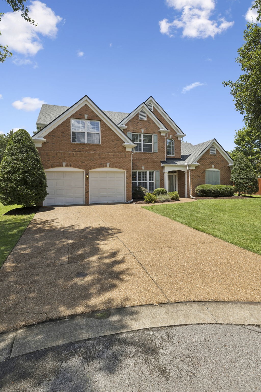712 Winsley Pl