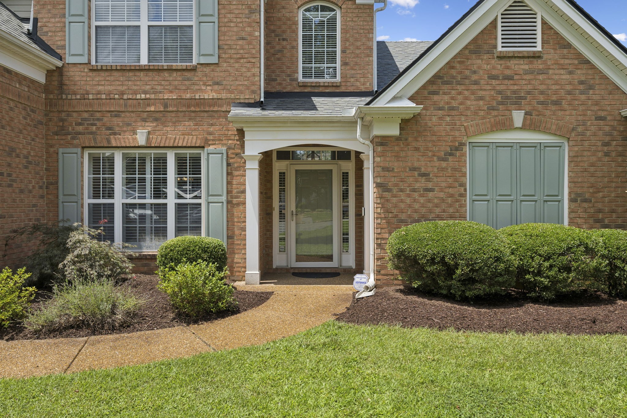 712 Winsley Pl