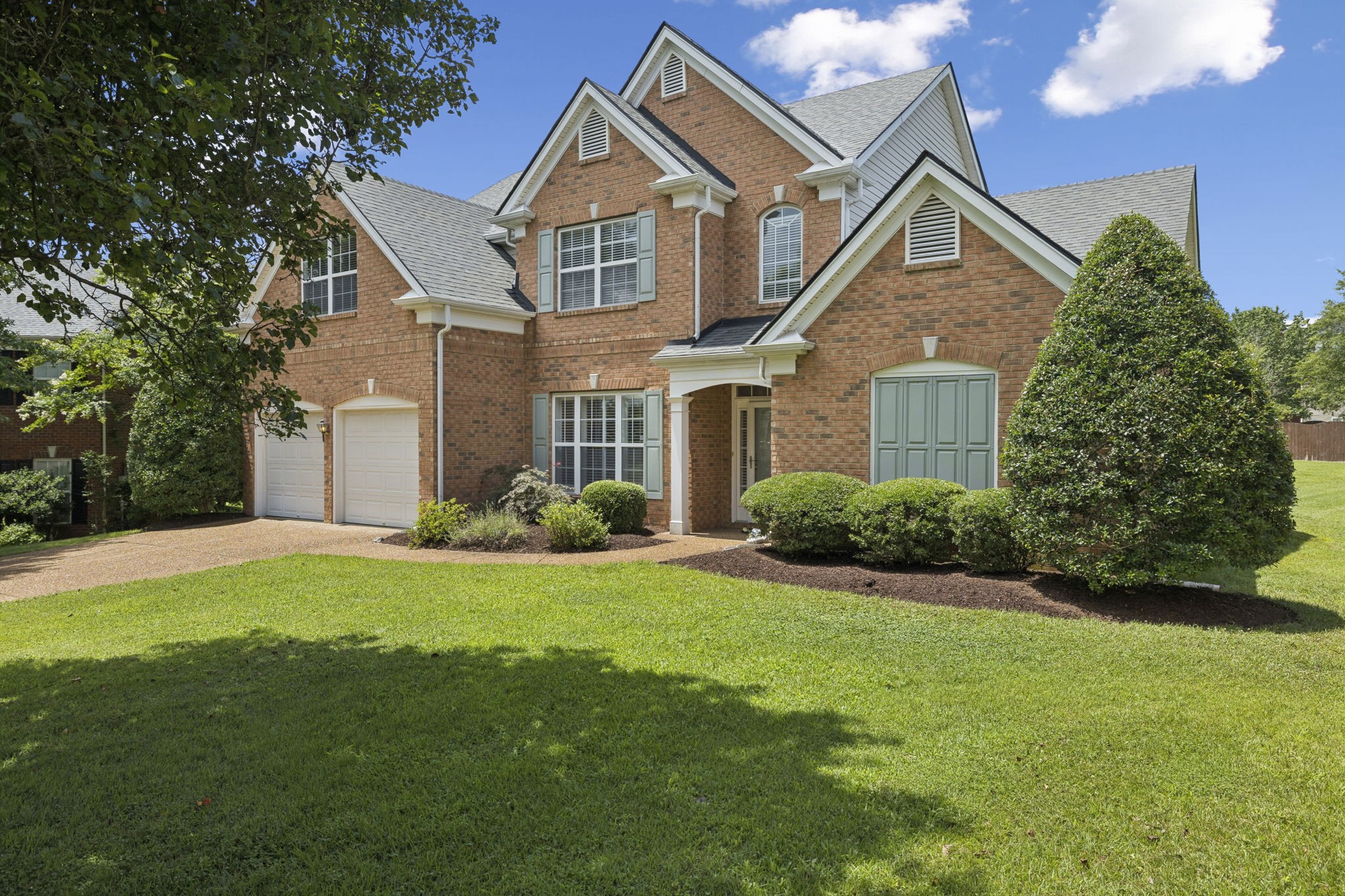 712 Winsley Pl
