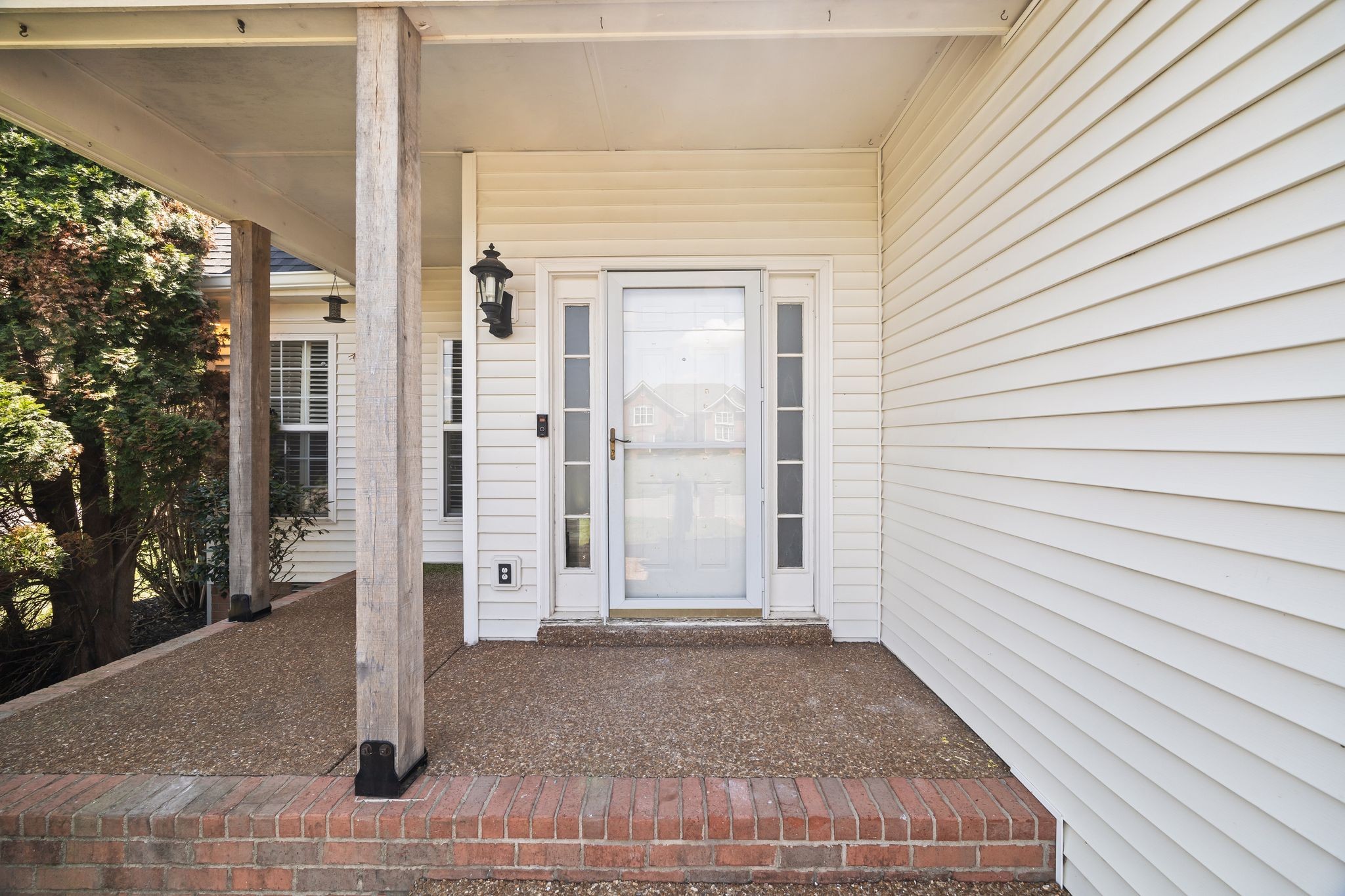 2821 Lafayette Dr