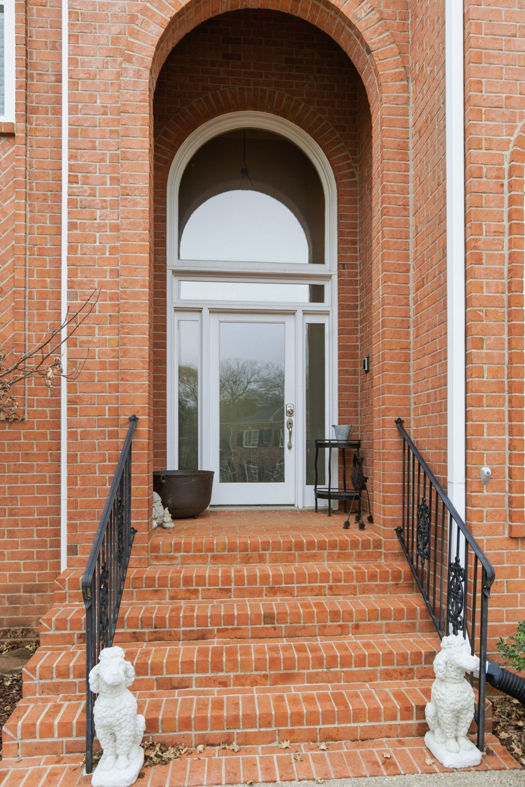 9411 Highwood Hill Rd