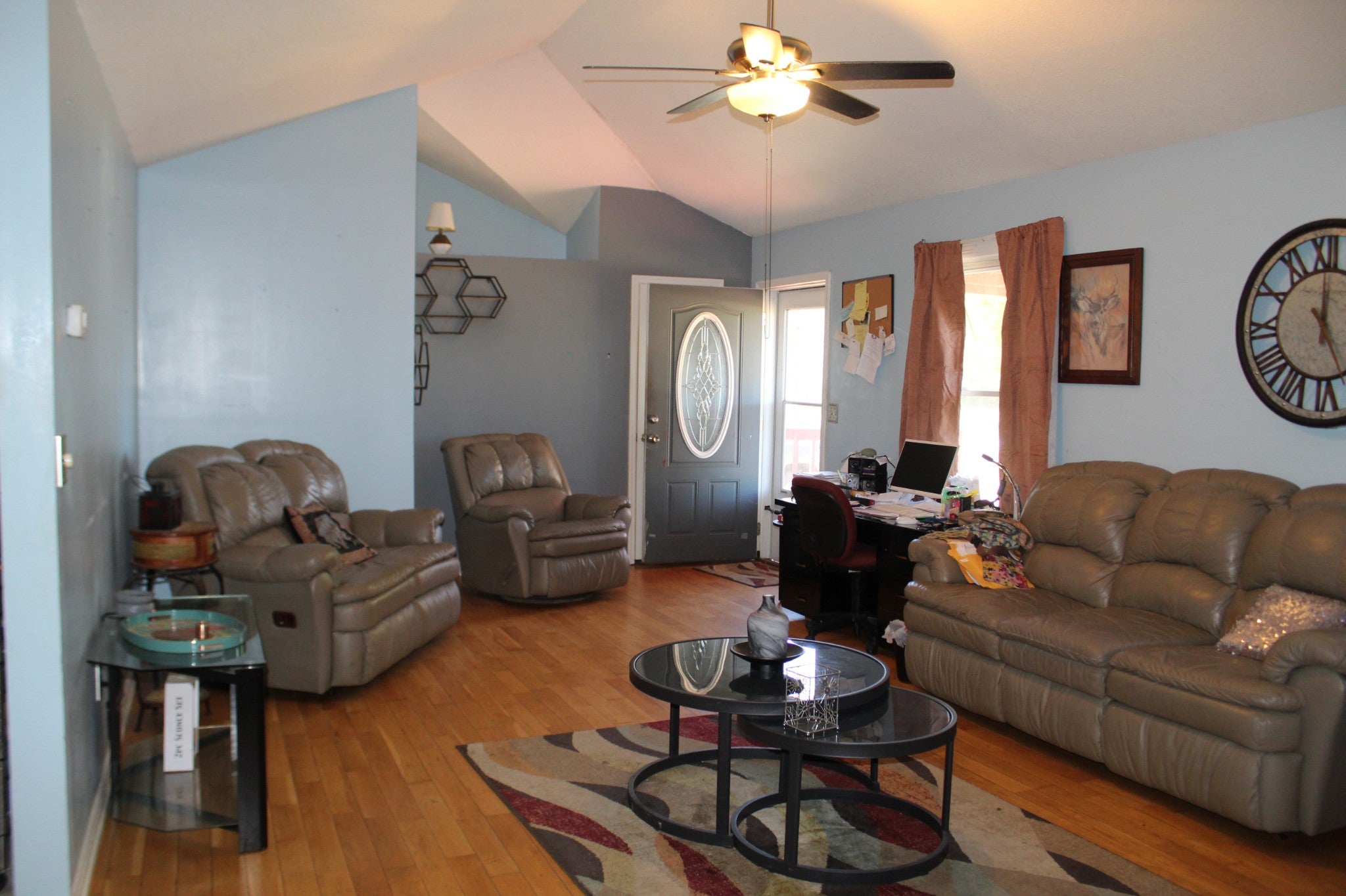 537 Isbell Ln