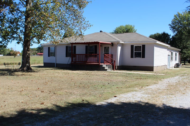 Photo 1 of 25 — 537 Isbell Ln, Decherd, TN 37324