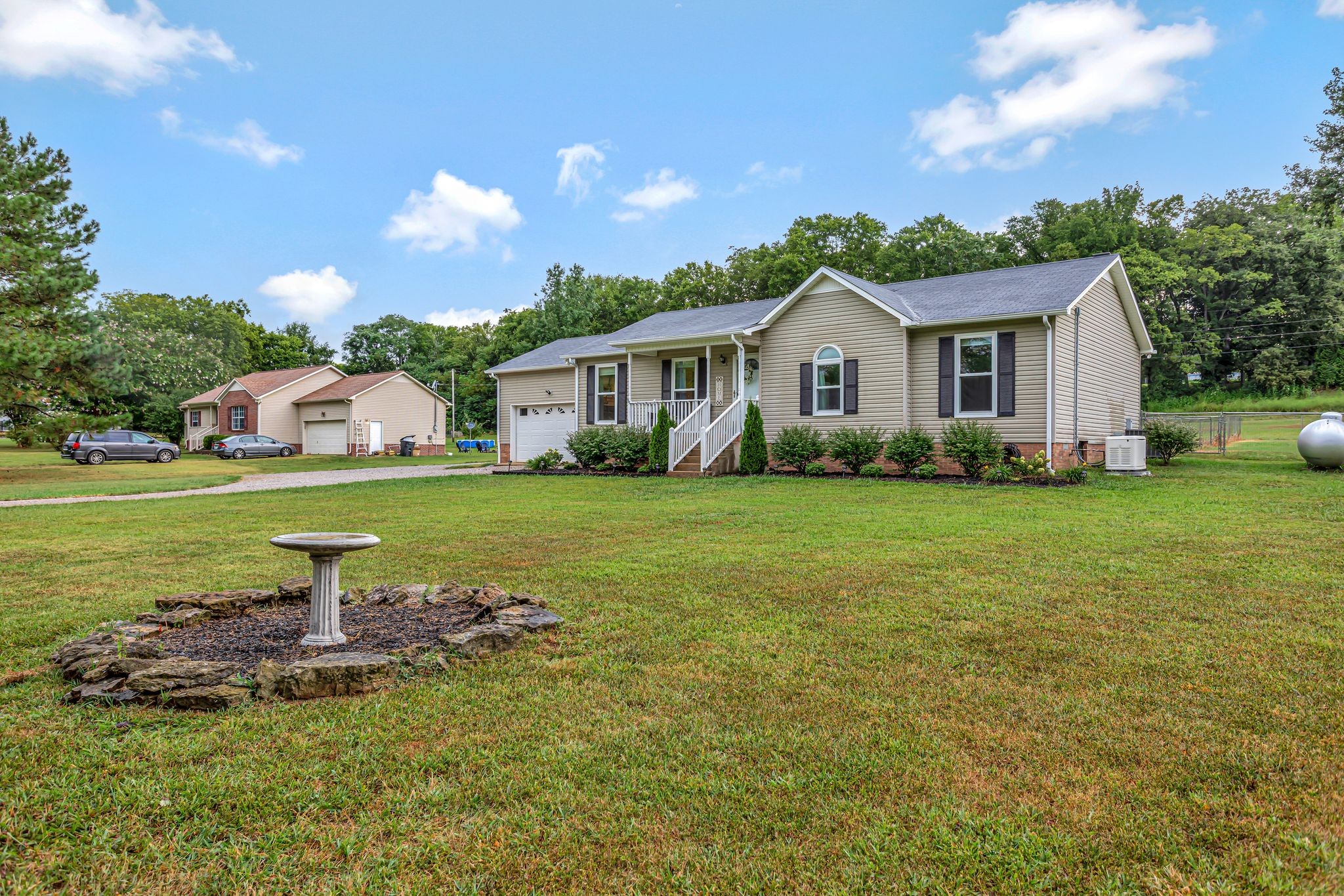 3816 Hopewell Rd
