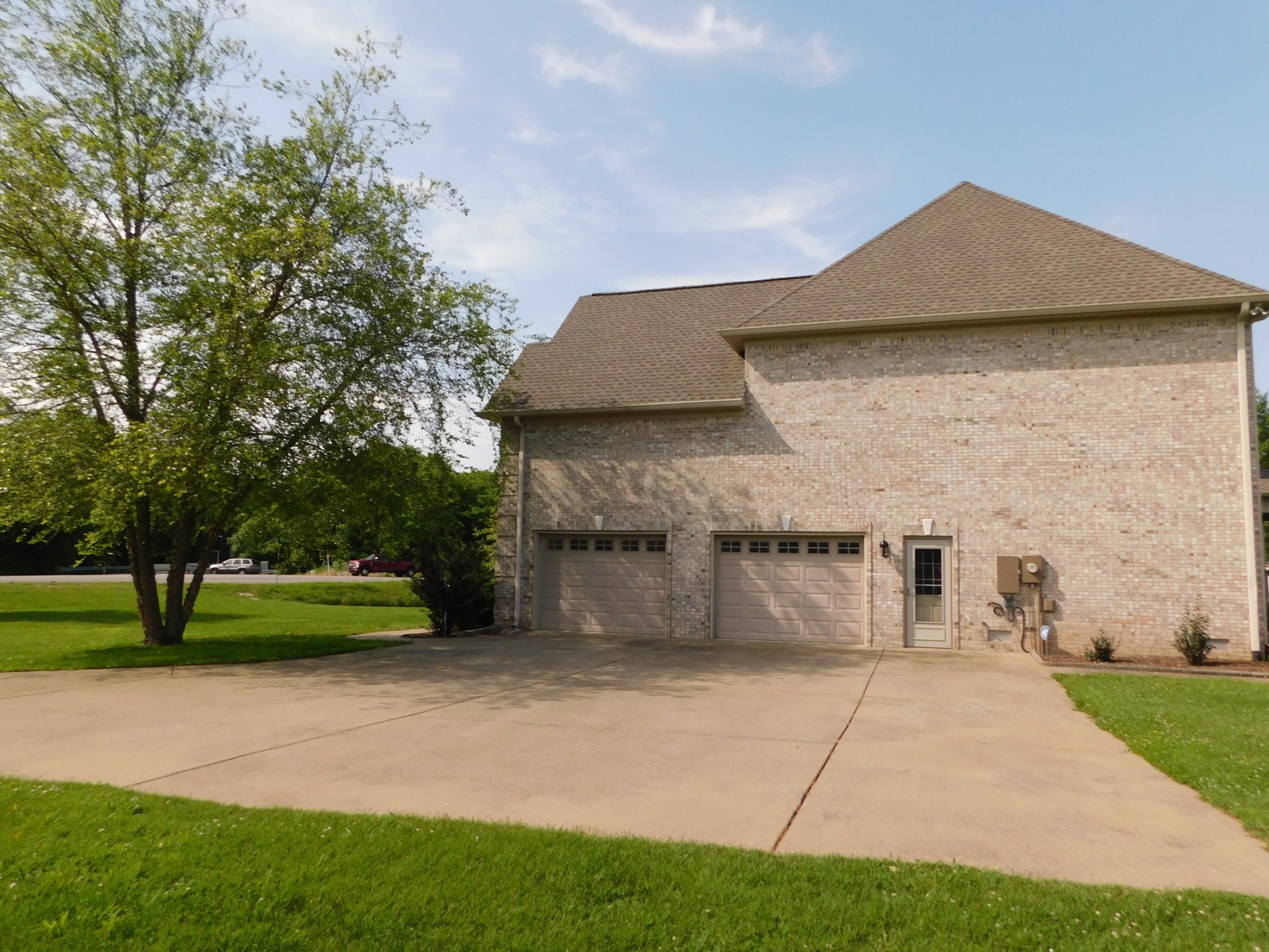 423 Carters Creek Pike