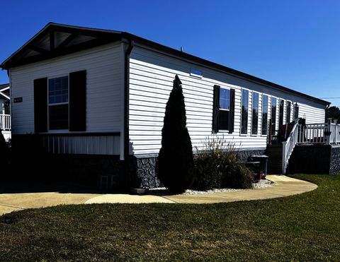 1210 Duck River Rd Columbia TN 38401
