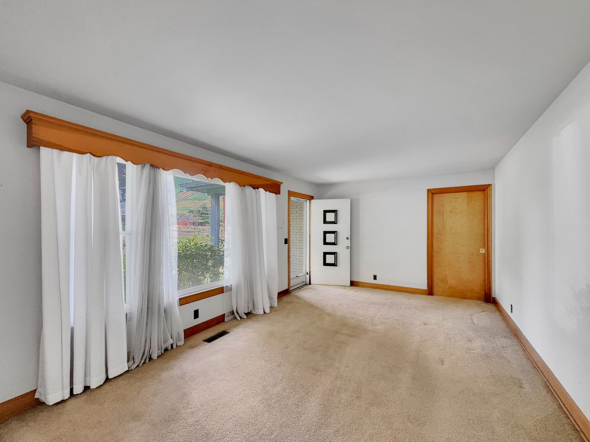 326 Jacksonian Dr