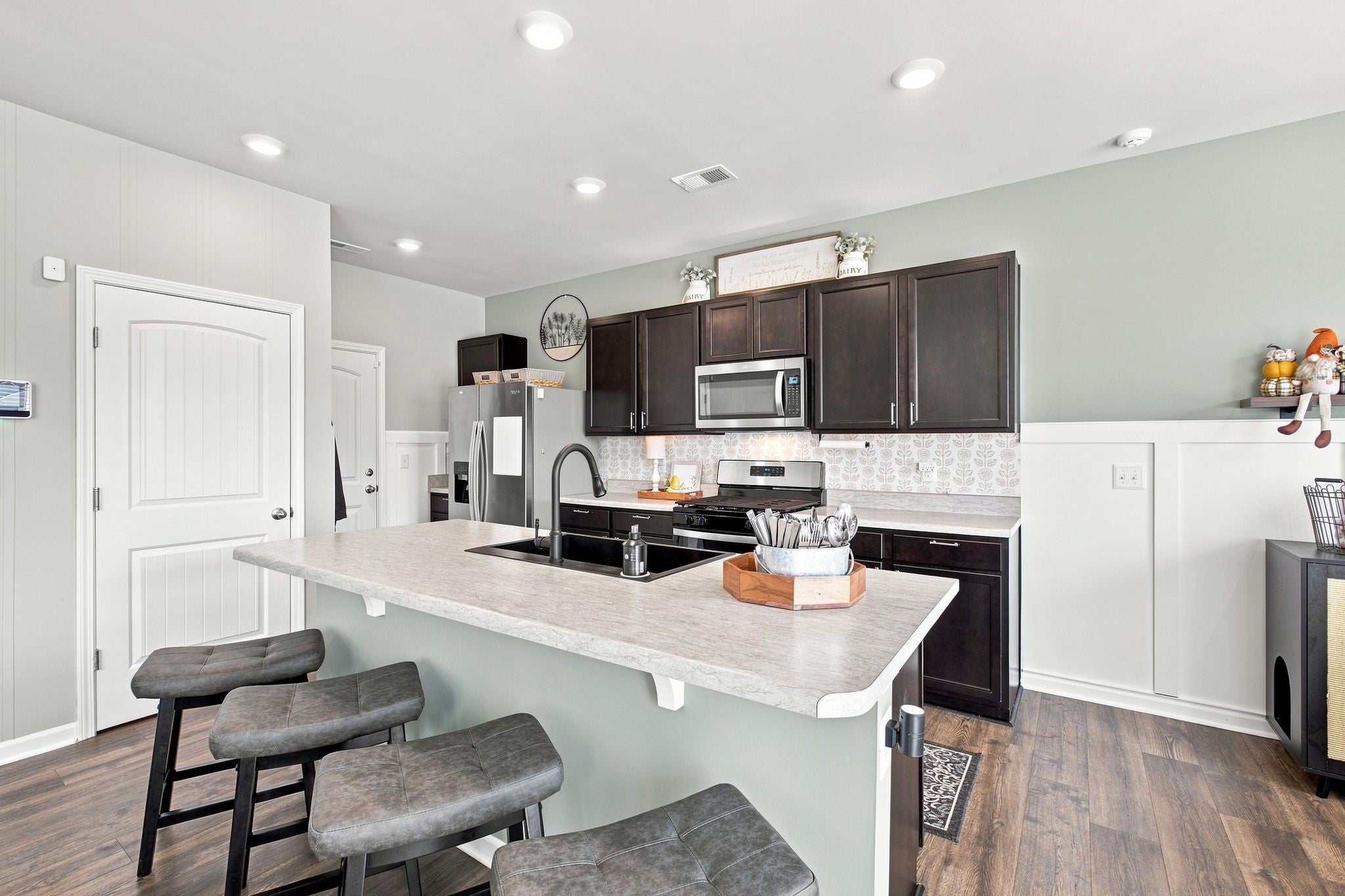 806 Long Leaf Rd