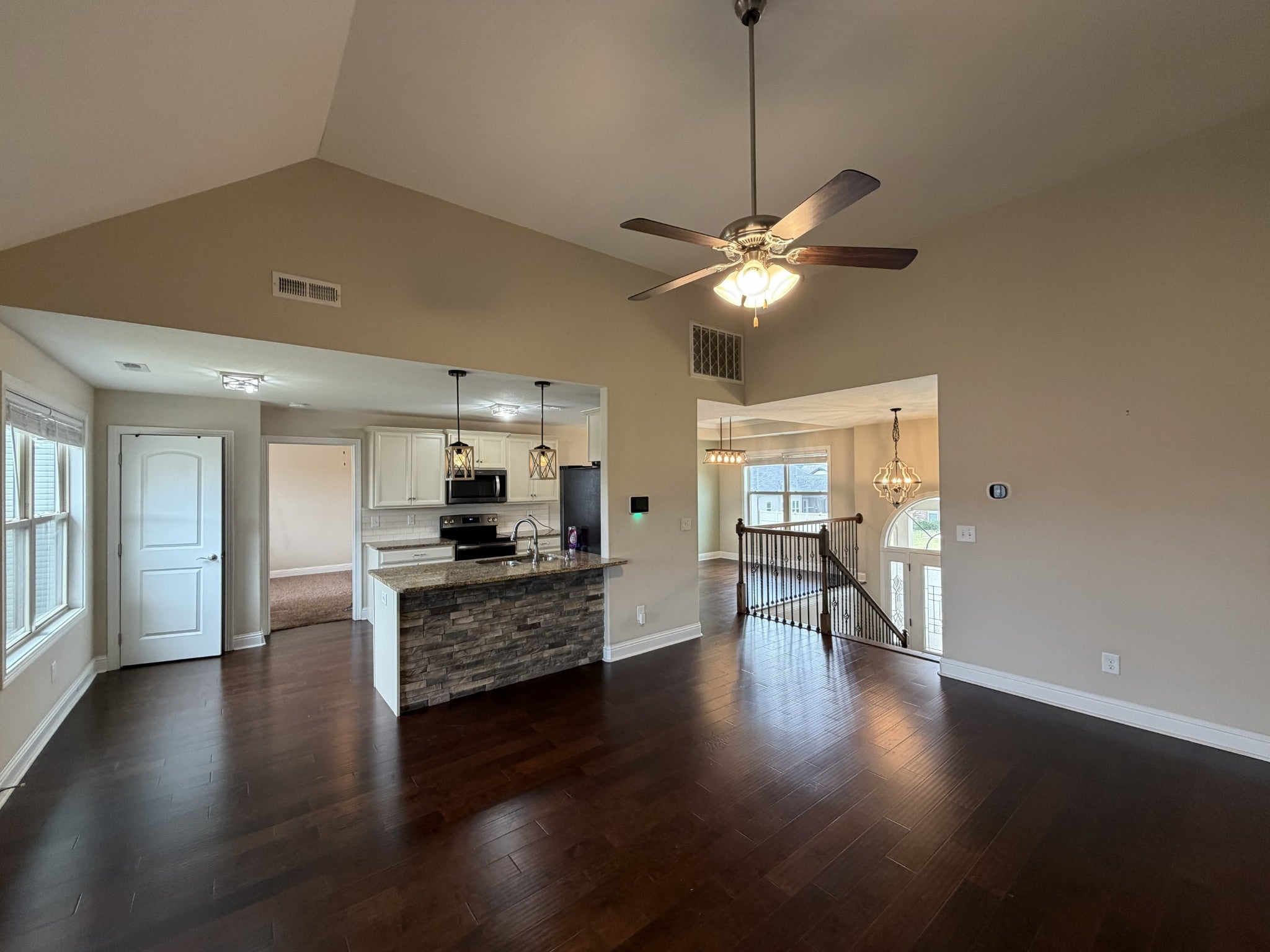 1004 Shirley Dr