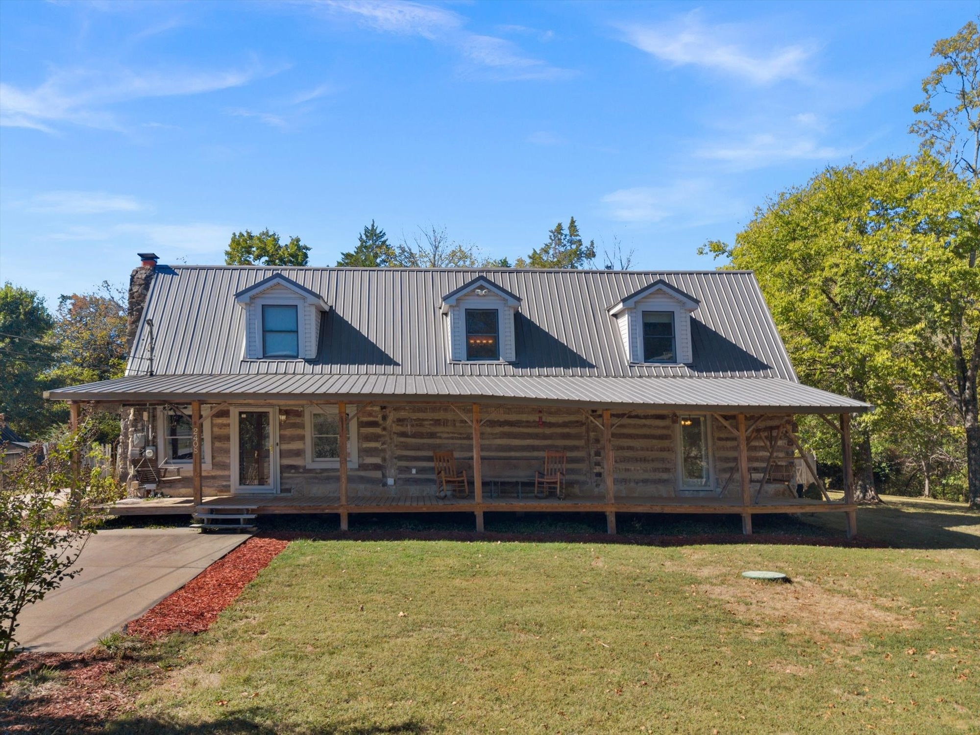 2408 Pleasant View Dr