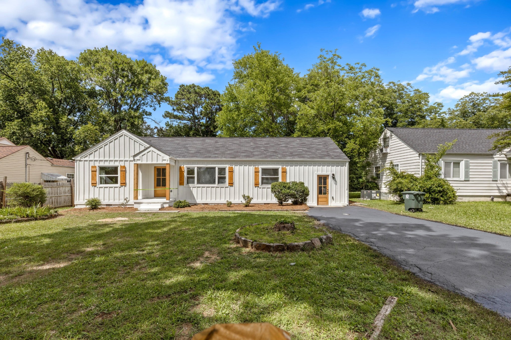 5325 Meadowbrook Lane
