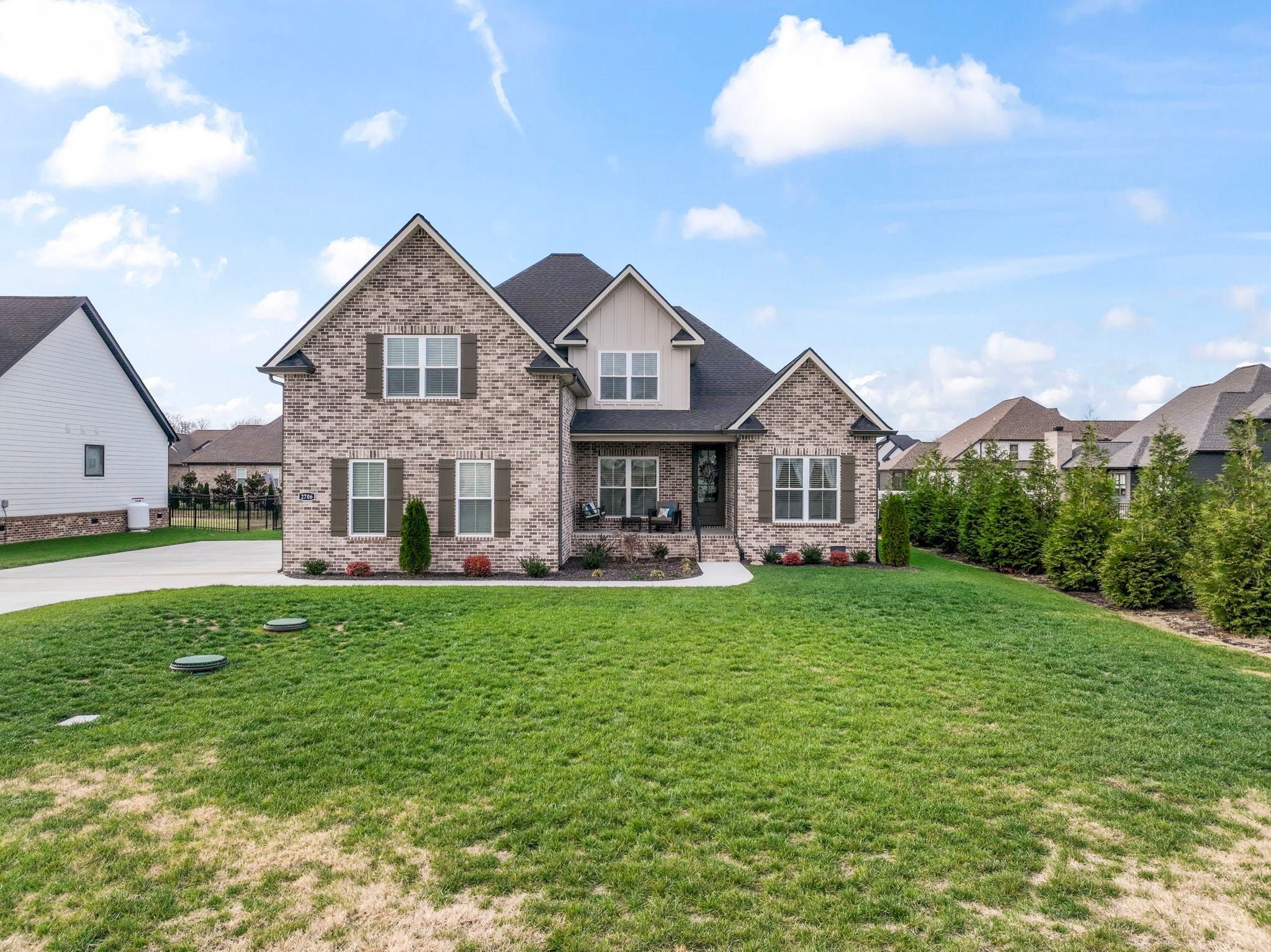 2706 Congress Dr