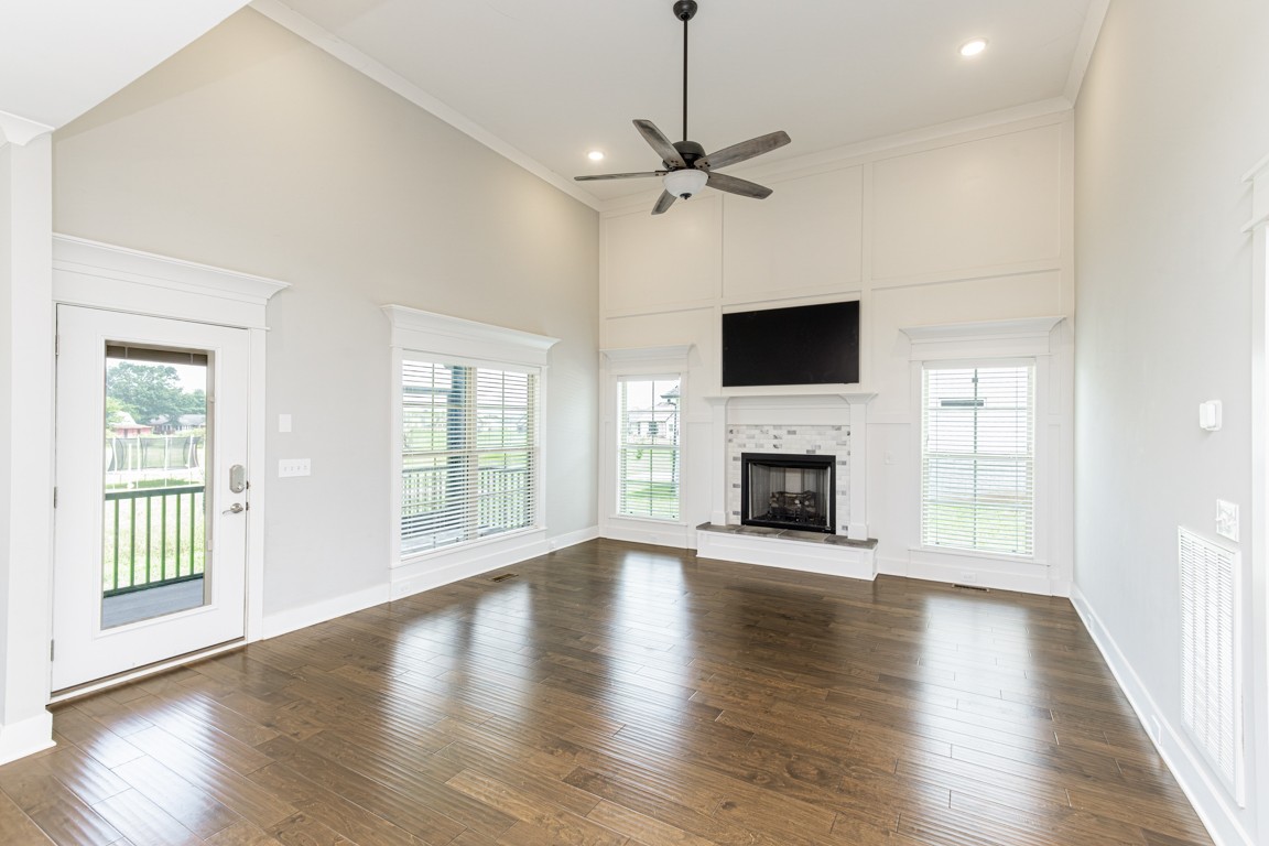 1901 Rhonda Dr