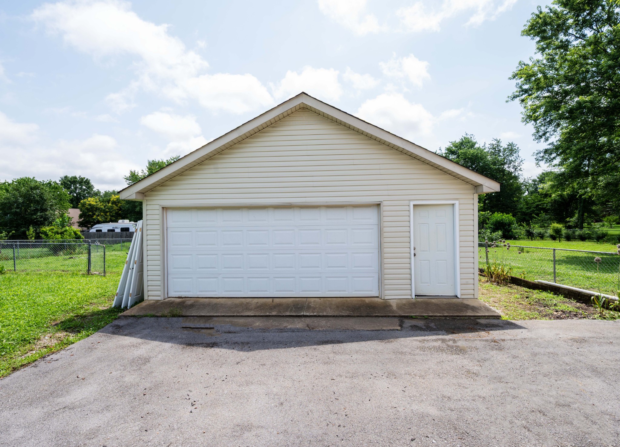 215 McNiel Dr