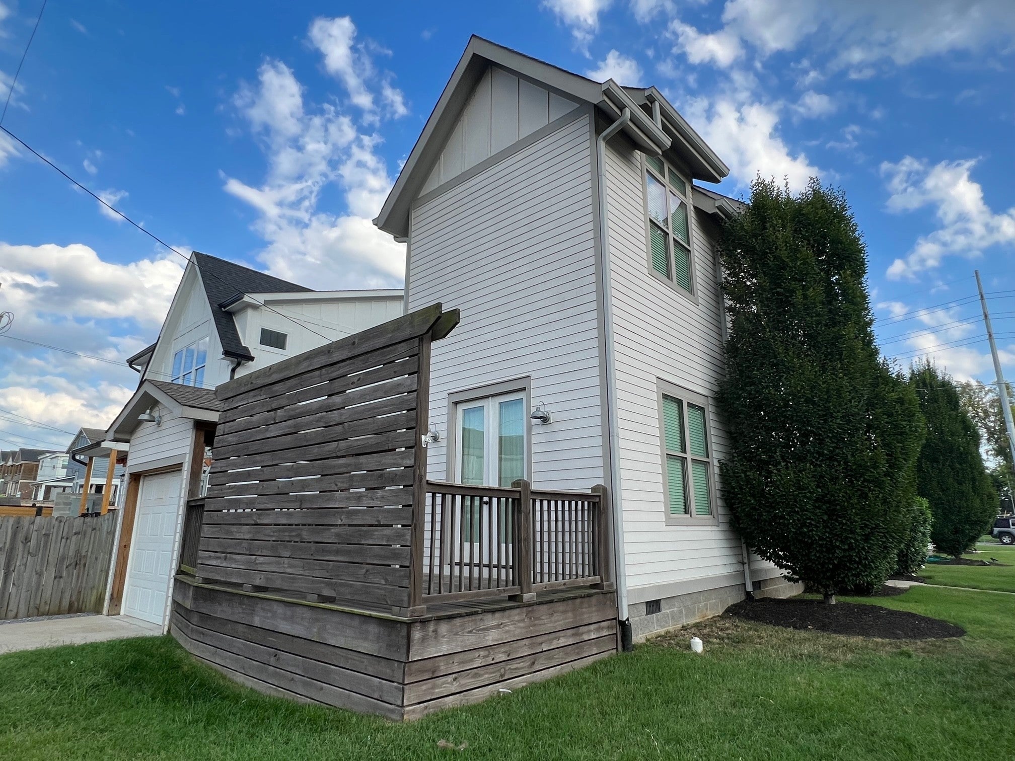 1402 54th Ave N