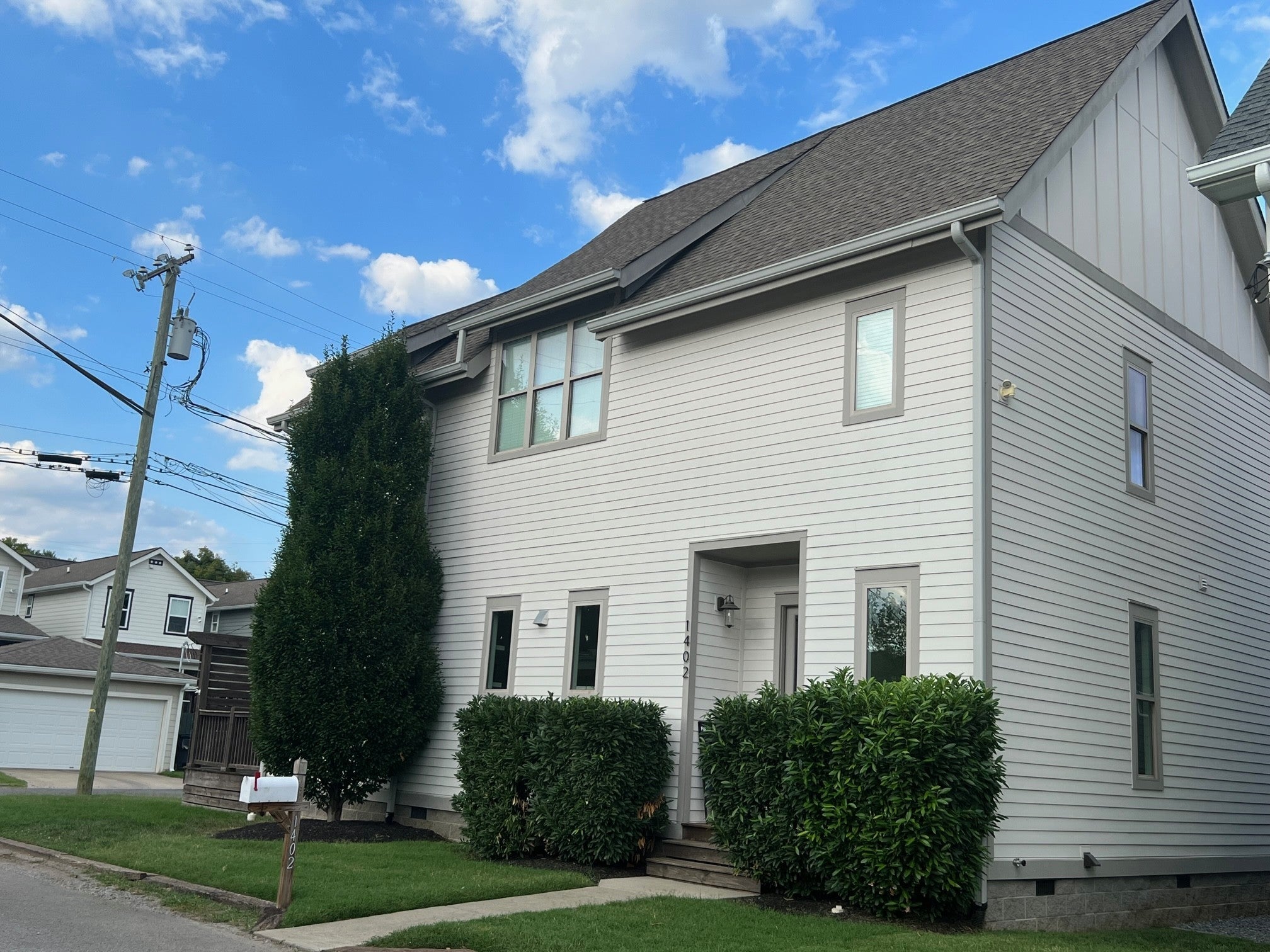 1402 54th Ave N