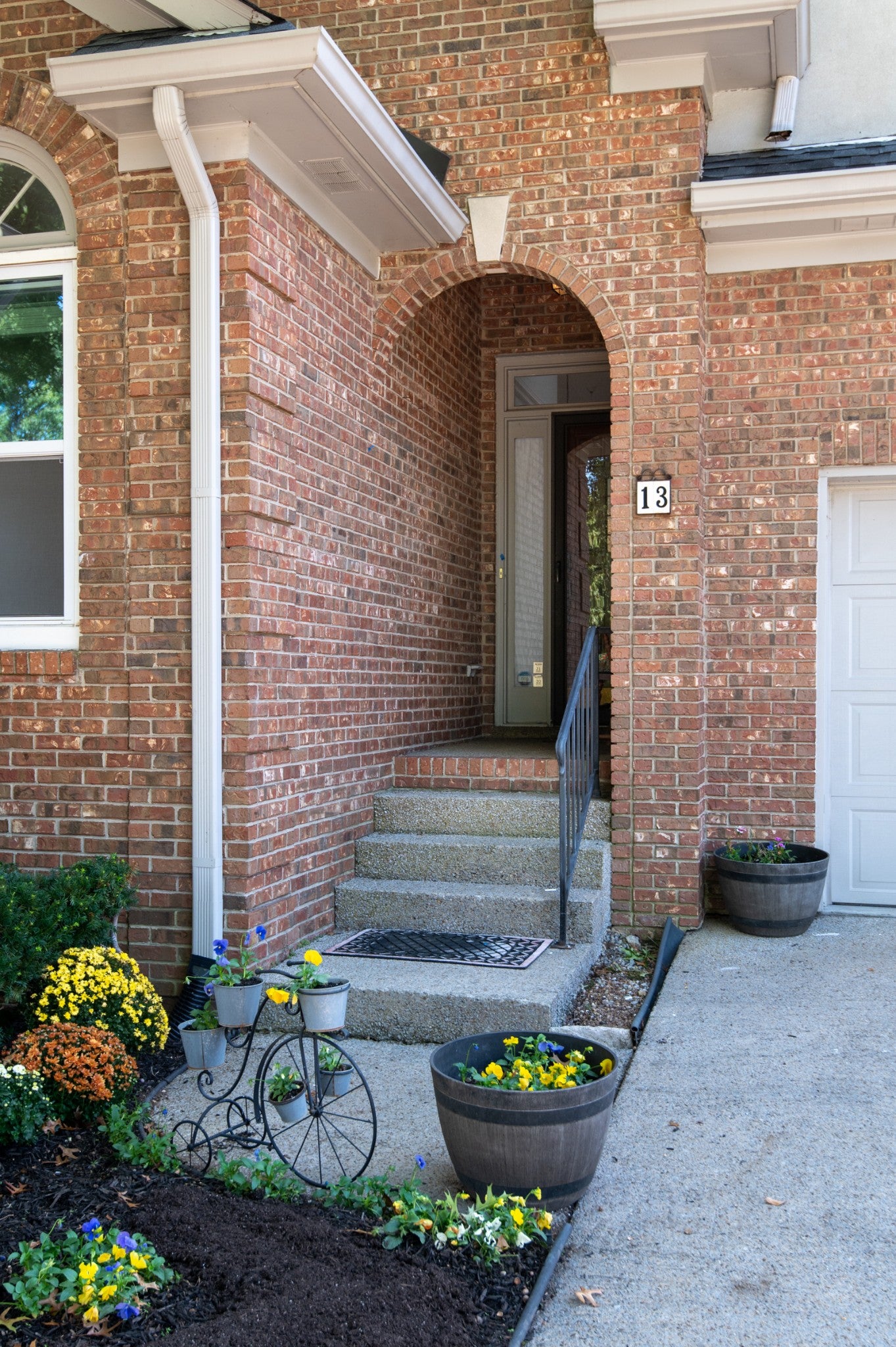 13 Ashington Ln