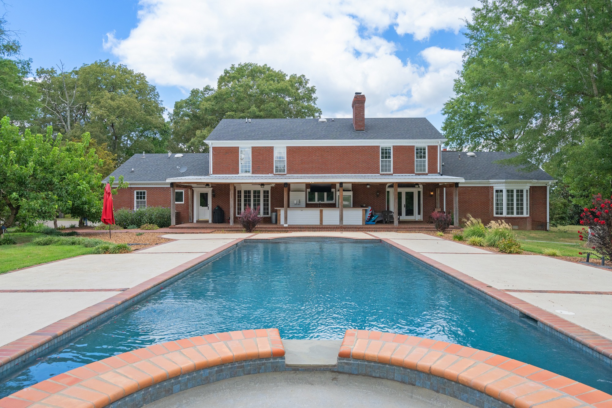 700 Dick Barry Ln