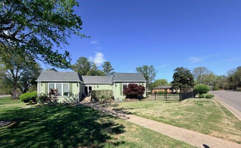 Photo of 2402 Riverview Dr, Murfreesboro, TN 37129 (MLS # 3169453)
