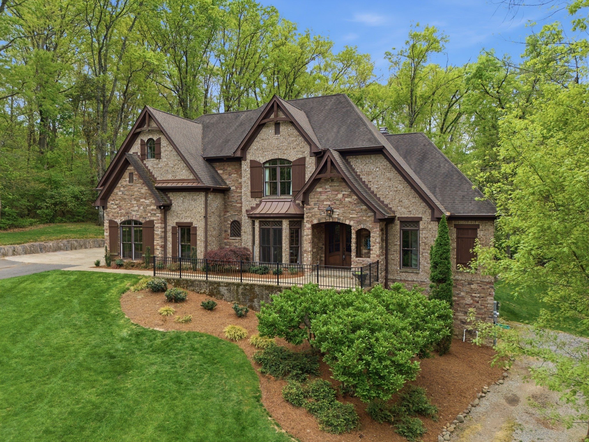 1024 Redmond Ct