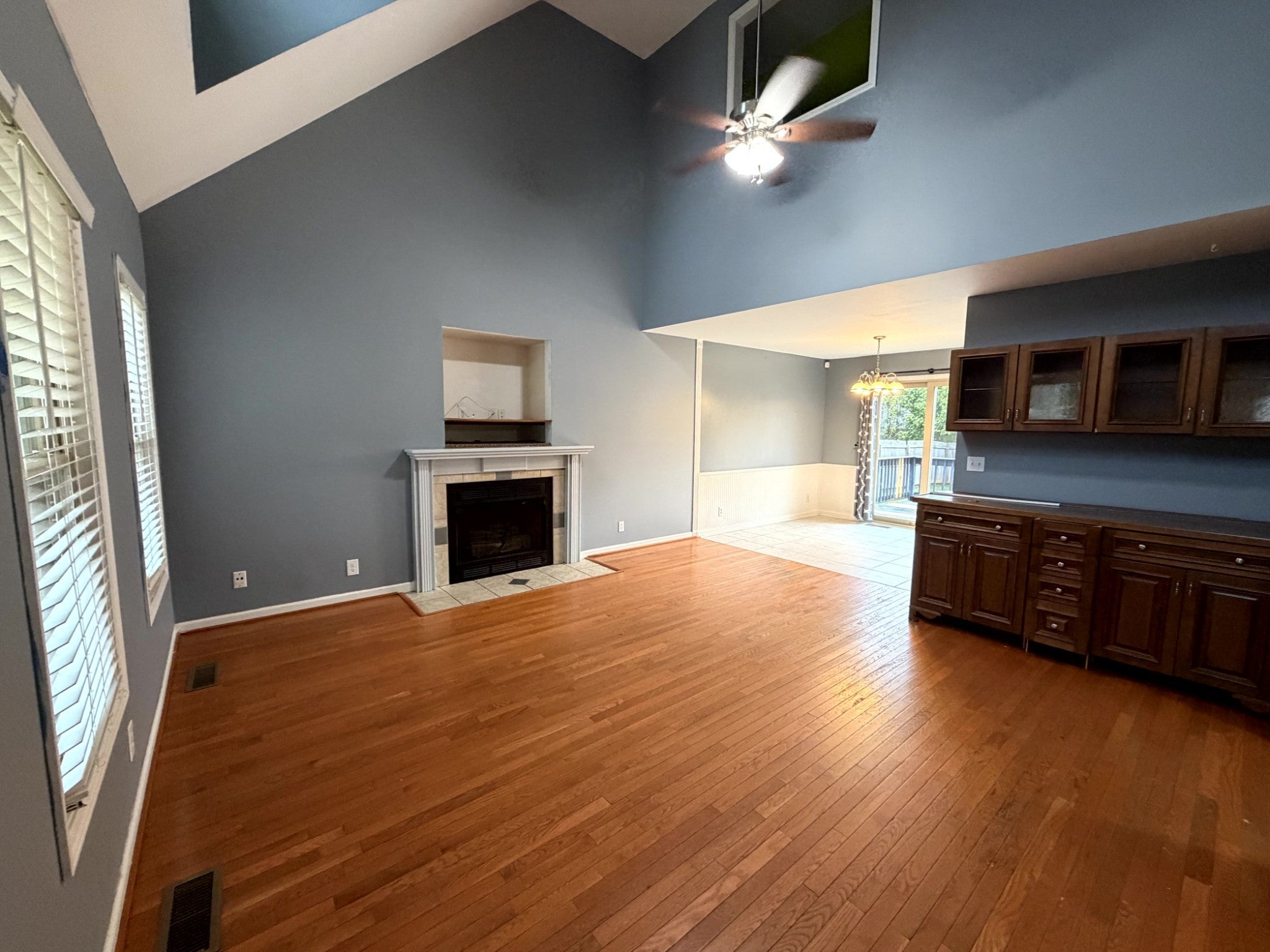 3624 Aurora Dr