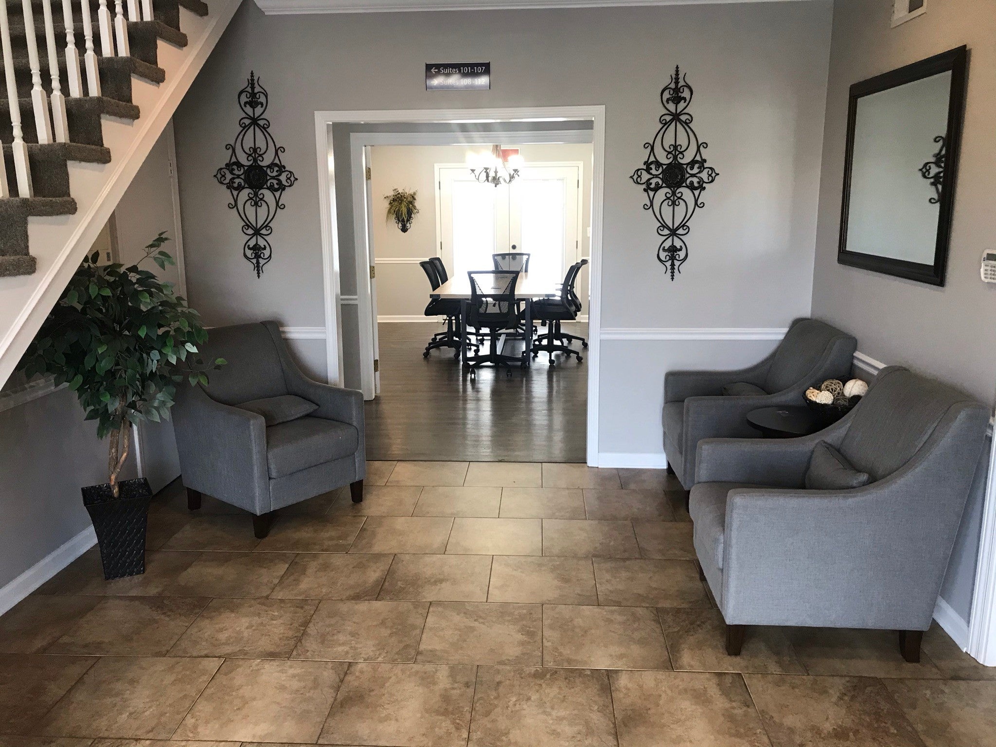 130 Hillcrest Dr 208
