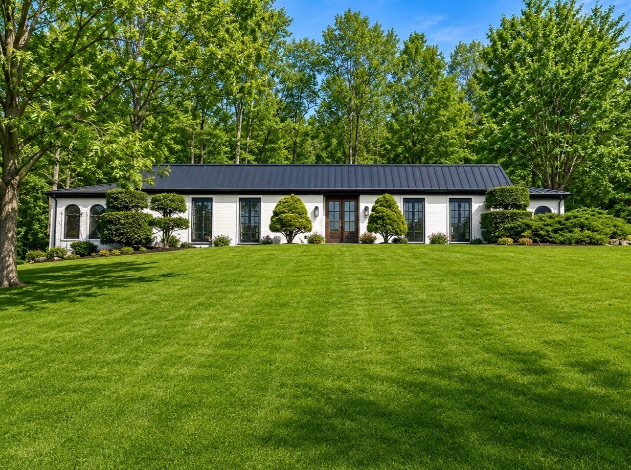 3.0-bed rental at 5430 Camelot Rd