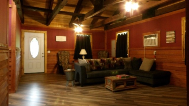 925 Collins Rd
