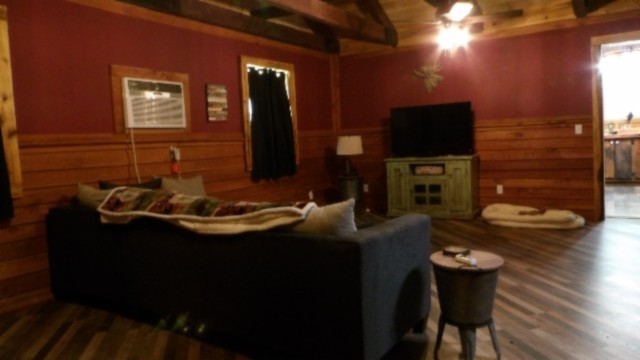 925 Collins Rd