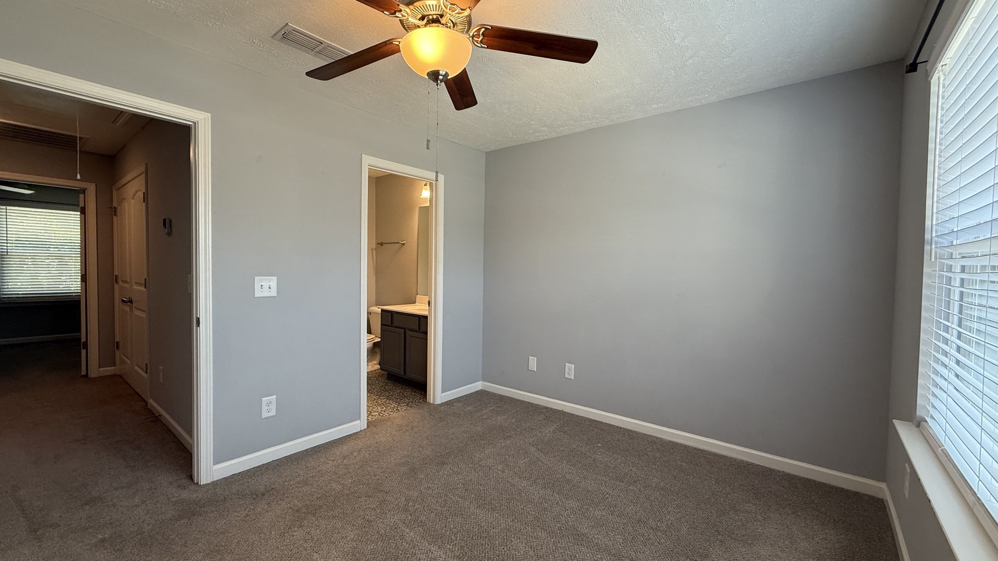 1144 Tradition Trl 52
