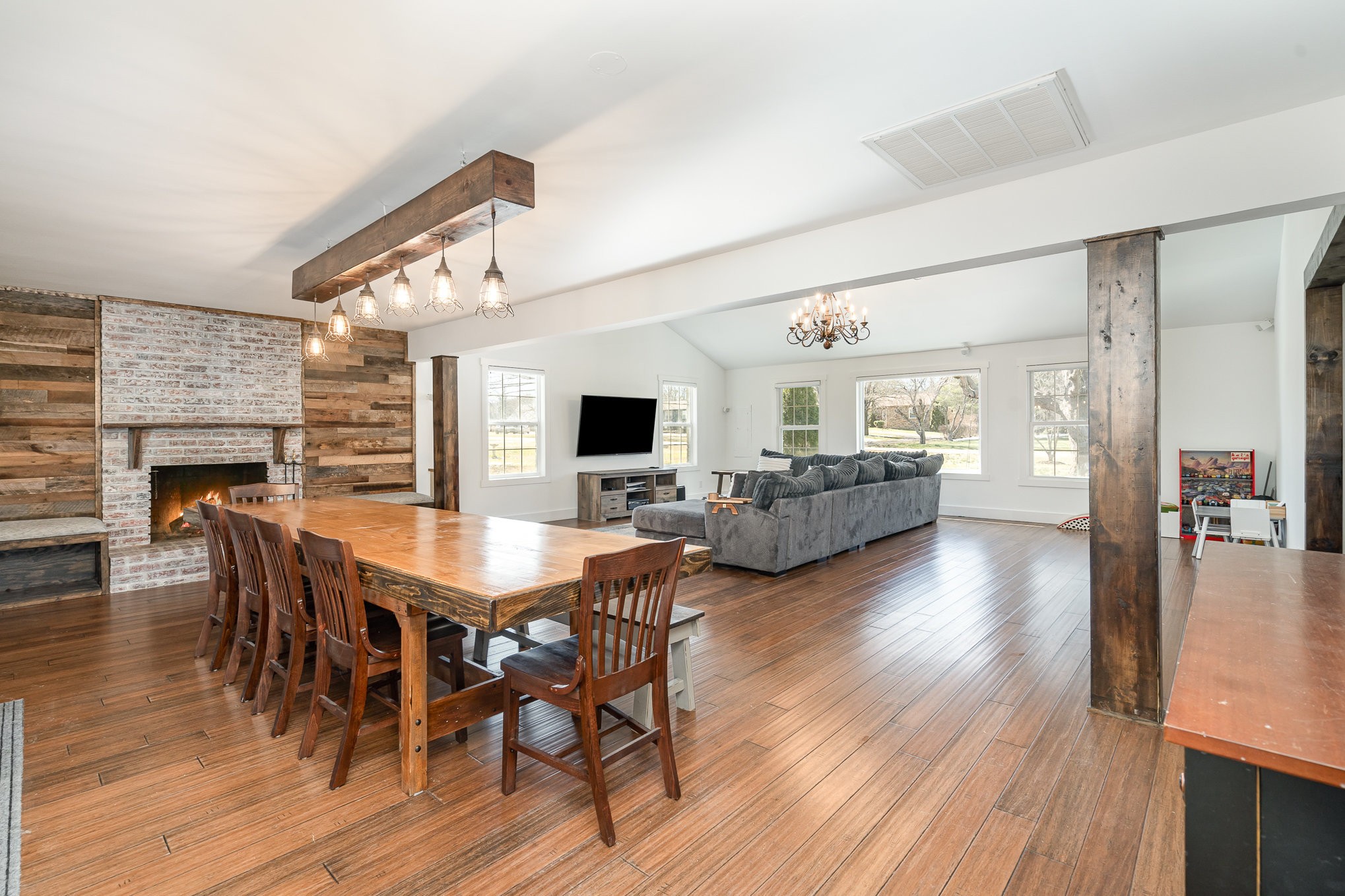 1312 General Macarthur Dr