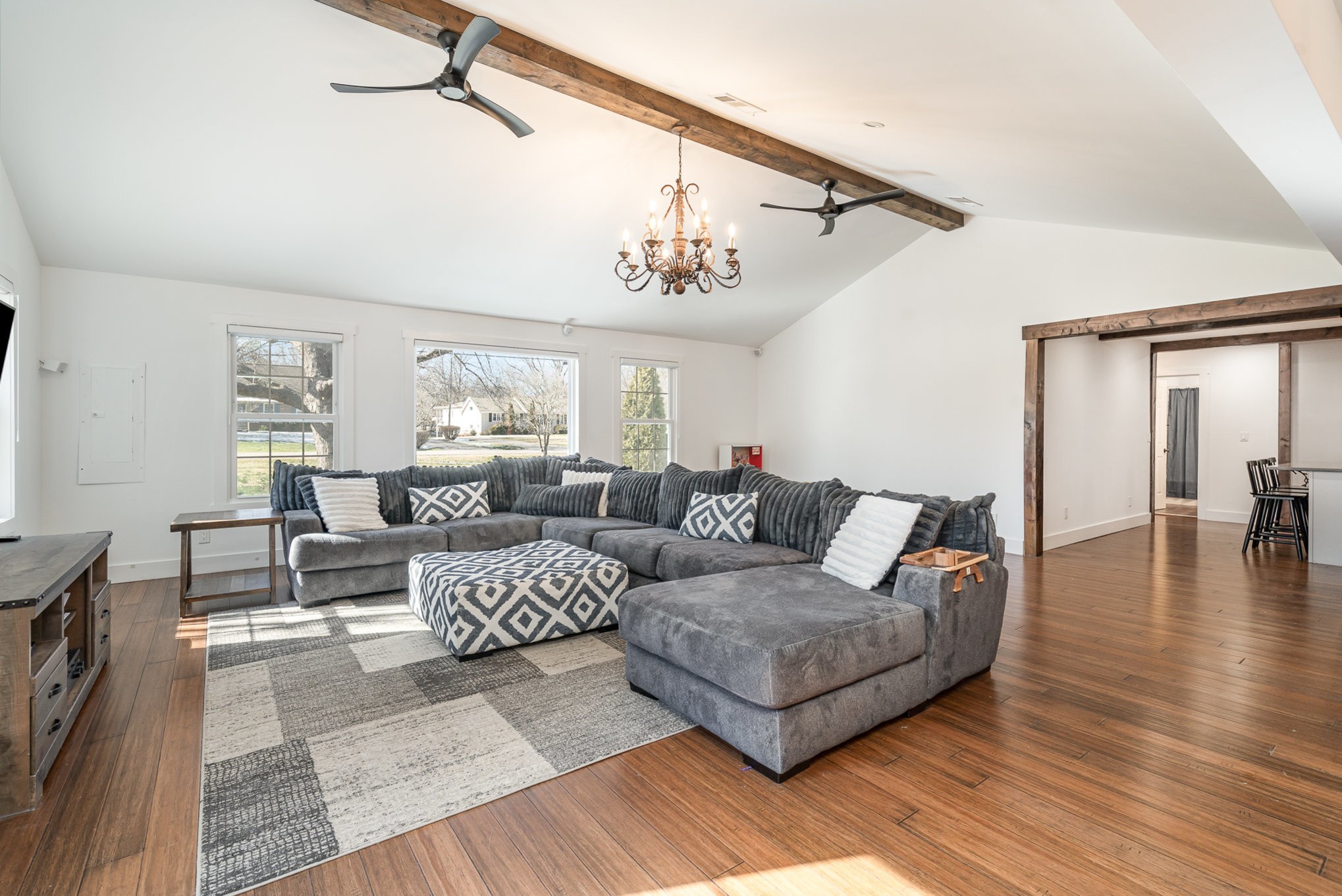 1312 General Macarthur Dr