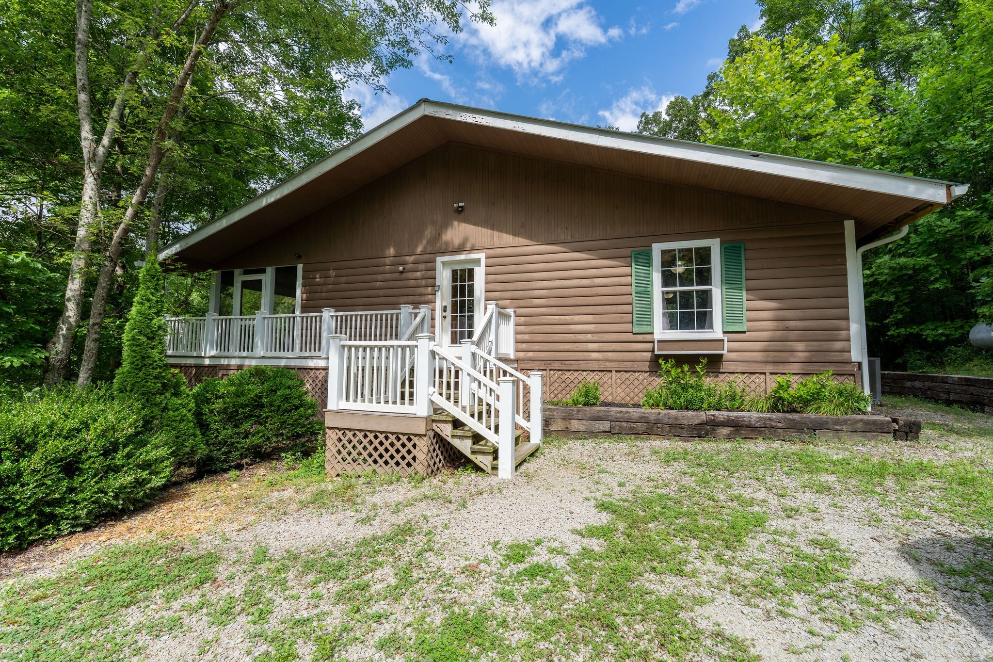 1454 Cherokee Rd