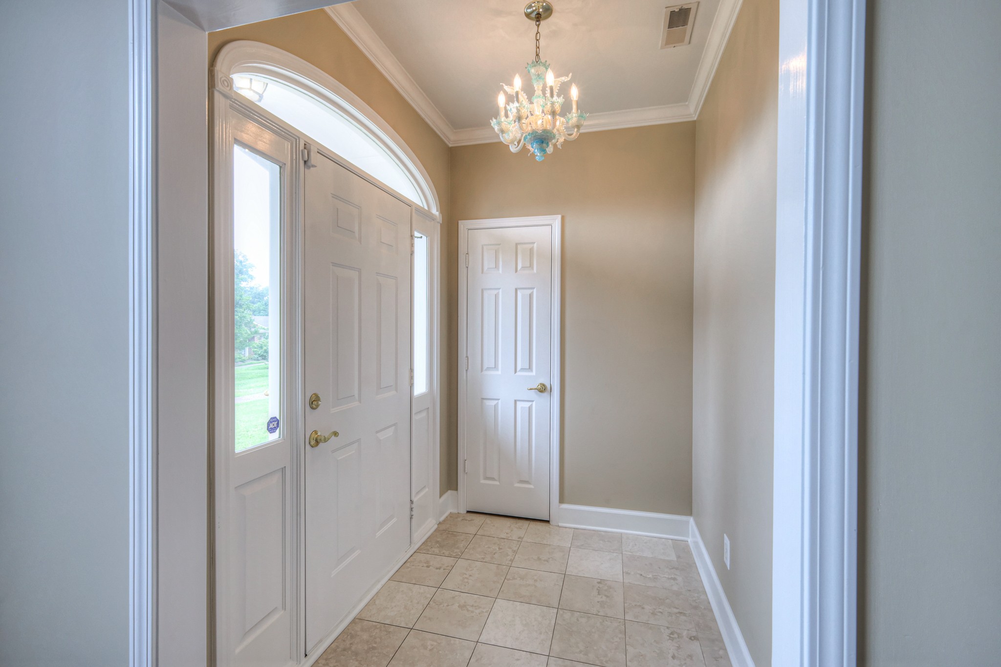 7002 Sunrise Cir
