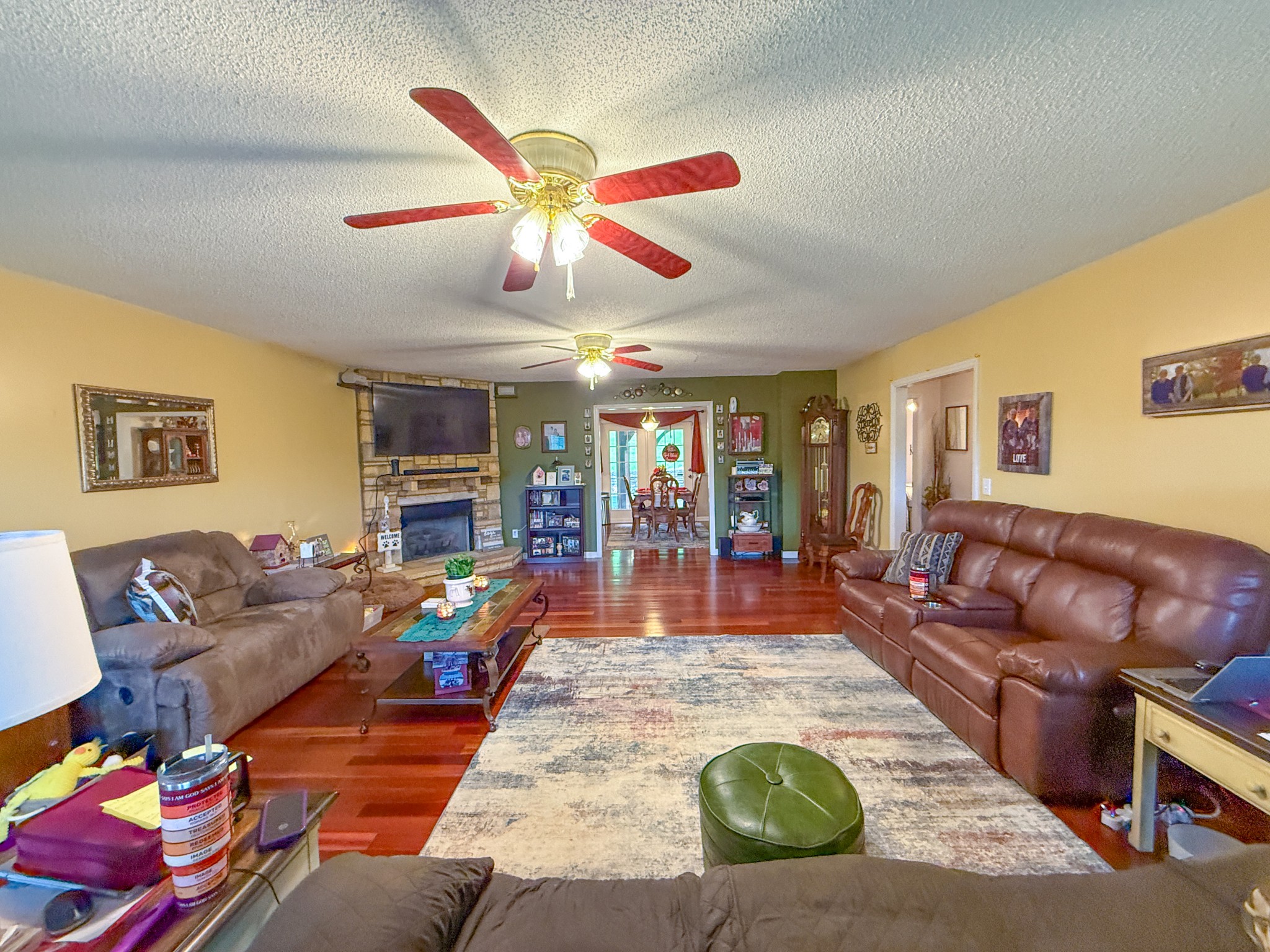 414 Mt View Dr