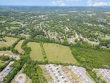 listing at 1325 Bellshire Dr, Nashville