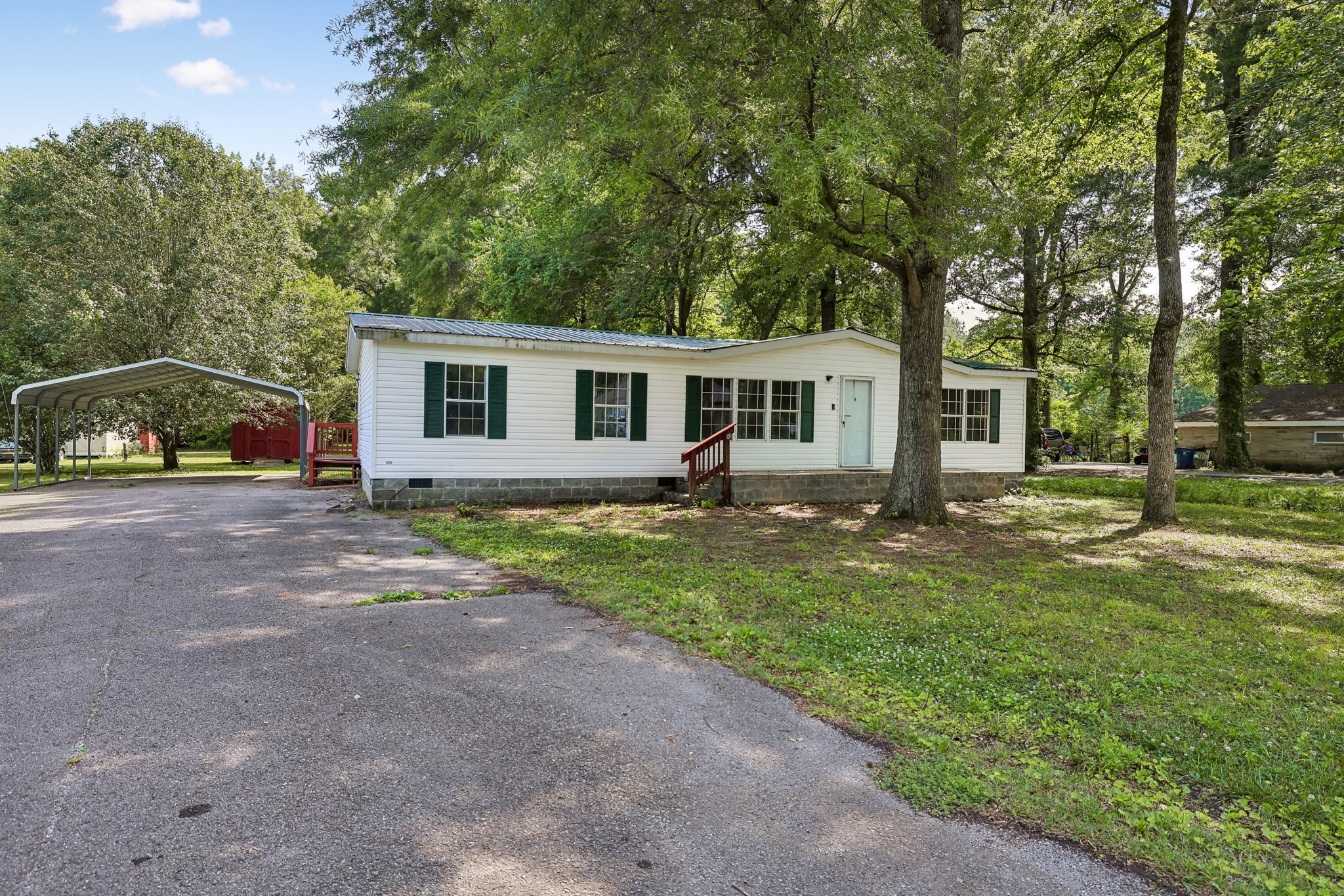 94 Forrestwood Dr
