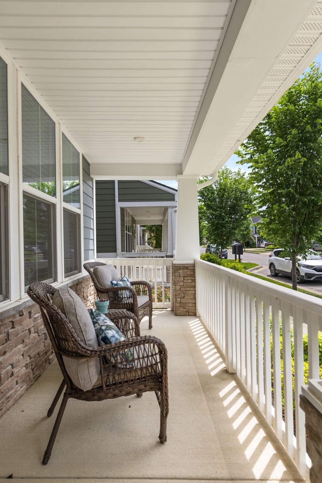 2037 Oglethorpe Dr