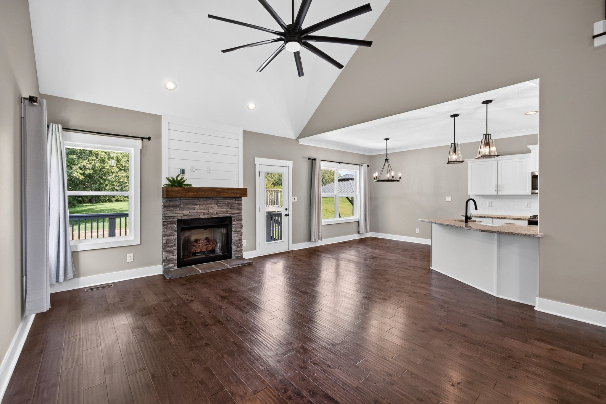 317 Alonzo Pl