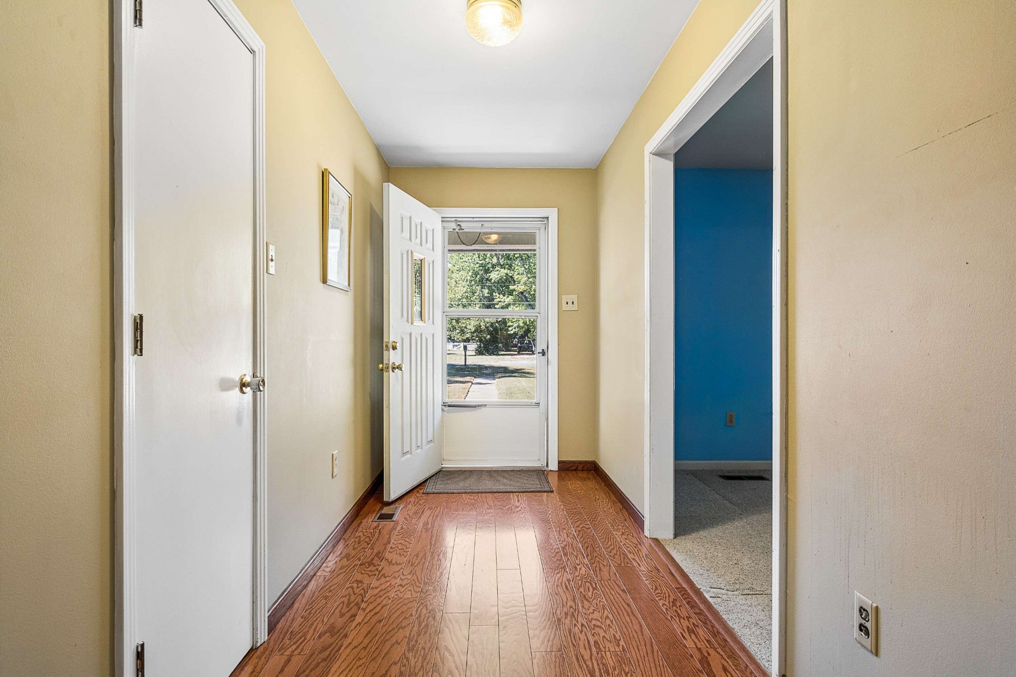 146 W Clearview Dr